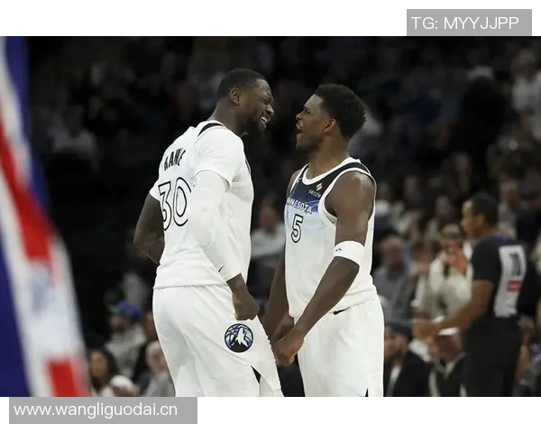 森林狼缺少华子与戈贝尔禁赛仍半场领先雄鹿31分兰德尔贡献24分